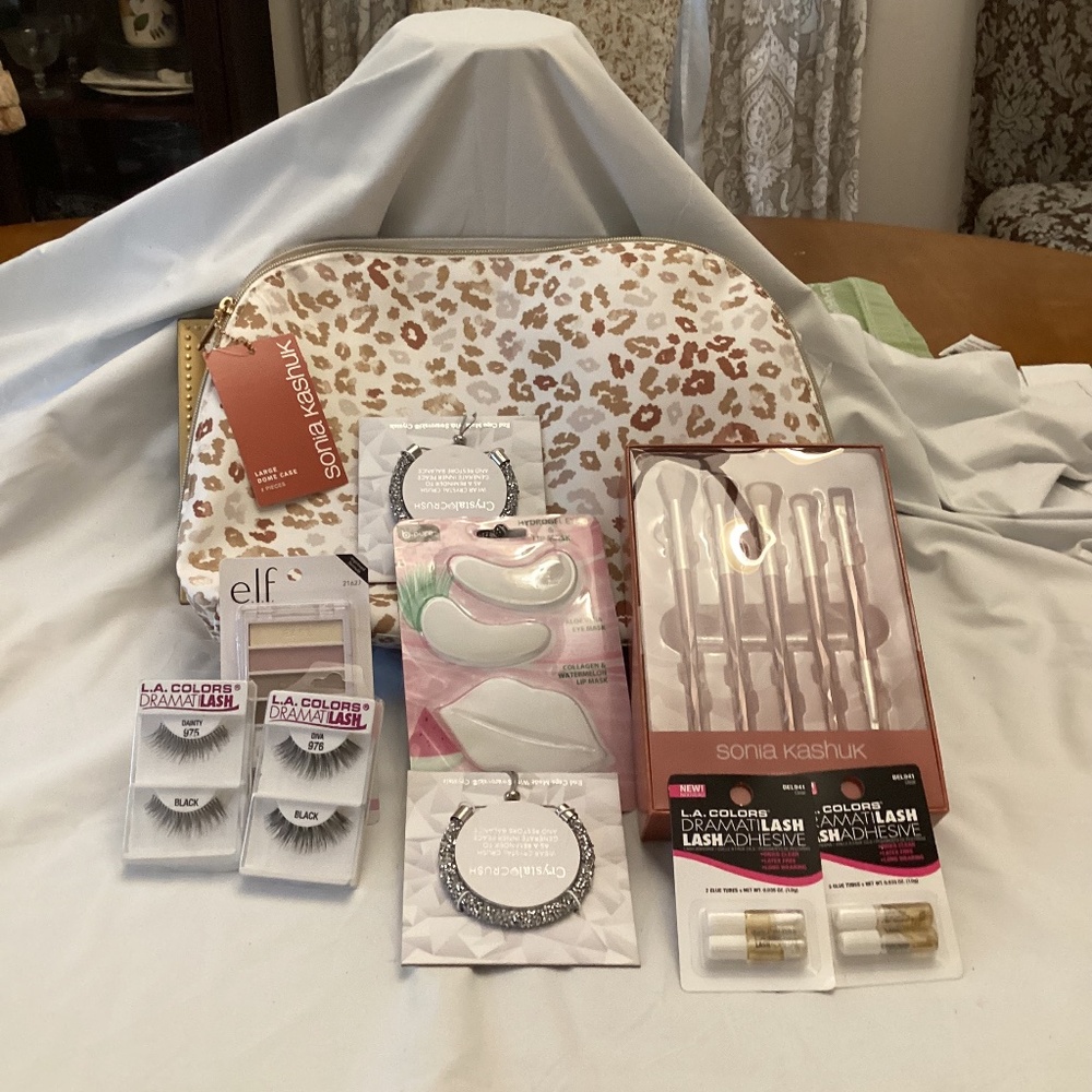 Sonia Kashuk Large Cosmetic Leopard Print new with cosmetics